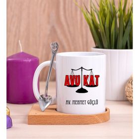 Hediye Dükkanı Kişiye Özel Avukat Ahşap Altlıklı Kaşıklı Beyaz Kupa Bardak