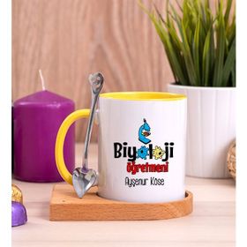 Hediye Dükkanı Kişiye Özel Biyoloji Öğretmeni Ahşap Altlıklı Kaşıklı Sarı Kupa