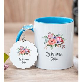 Hediye Dükkanı Kişiye Özel Çiçek Buketi İsimli Mavi Kupa Bardak ve Anahtarlık