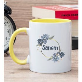 Hediye Dükkanı Kişiye Özel Çiçek Desenli İsme Özel Sarı Kupa Bardak