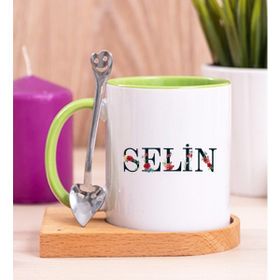 Hediye Dükkanı Kişiye Özel Çiçek Harf Tasarım Isim Yazılı Ahşap Altlıklı Yeşil Kupa Bardak
