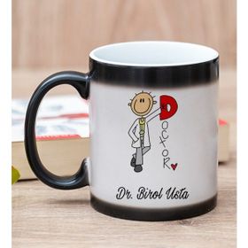 Hediye Dükkanı Kişiye Özel Doktor Karikatürü Sihirli Kupa Bardak