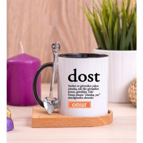 Hediye Dükkanı Kişiye Özel Dost Kelime Anlamı Ahşap Altlıklı Kaşıklı Siyah Kupa Bardak