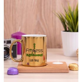Hediye Dükkanı Kişiye Özel Fitness Eğitmeni Ahşap Altlıklı Mumlu Gold Kupa Bardak