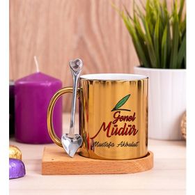Hediye Dükkanı Kişiye Özel Genel Müdür Ahşap Altlıklı Kaşıklı Gold Kupa Bardak