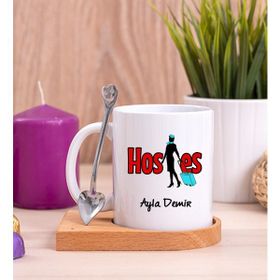 Hediye Dükkanı Kişiye Özel Hostes Ahşap Altlıklı Kaşıklı Beyaz Kupa Bardak