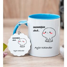 Hediye Dükkanı Kişiye Özel Incinmişsin Dedi Tasarım Esprili Mavi Kupa Bardak ve Anahtarlık