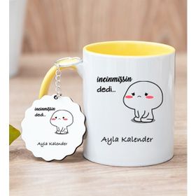 Hediye Dükkanı Kişiye Özel Incinmişsin Dedi Tasarım Esprili Sarı Kupa Bardak ve Anahtarlık