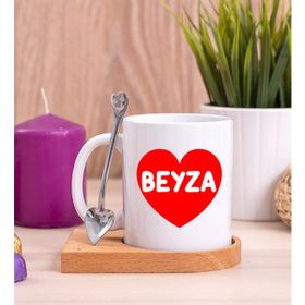 Hediye Dükkanı Kişiye Özel İsim Yazılı Kırmızı Kalpli Ahşap Altlıklı Kaşıklı Beyaz Kupa Bardak