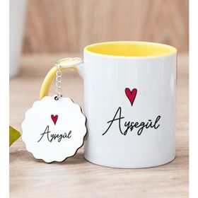 Hediye Dükkanı Kişiye Özel İsim Yazılı Minik Kalpli Sarı Kupa Bardak ve Anahtarlık