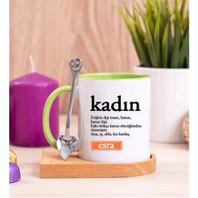 Hediye Dükkanı Kişiye Özel Kadın Kelime Anlamı Ahşap Altlıklı Kaşıklı Beyaz Kupa Bardak