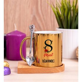 Hediye Dükkanı Kişiye Özel Kadınlar Gününe Özel Ahşap Altlıklı Kaşıklı Gold Kupa Bardak