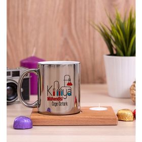 Hediye Dükkanı Kişiye Özel Kimya Mühendisi Ahşap Altlıklı Mumlu Silver Kupa Bardak
