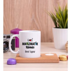Hediye Dükkanı Kişiye Özel Matematik Mühendisi Ahşap Altlıklı Mumlu Beyaz Kupa Bardak