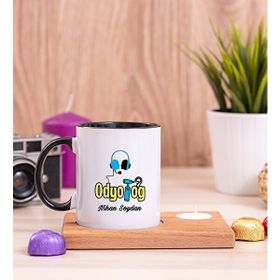 Hediye Dükkanı Kişiye Özel Odyolog Ahşap Altlıklı Mumlu Siyah Kupa