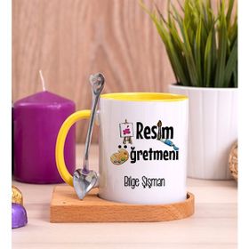 Hediye Dükkanı Kişiye Özel Resim Öğretmeni Ahşap Altlıklı Kaşıklı Sarı Kupa