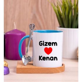 Hediye Dükkanı Kişiye Özel Sevgililere Özel Isim Yazılı Ahşap Altlıklı Kaşıklı Mavi Kupa