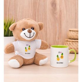 Hediye Dükkanı Kişiye Özel Sevimli Ananaslar Yeşil Kupa Bardak ve Peluş Ayıcık