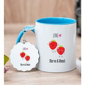 Hediye Dükkanı Kişiye Özel Sevimli Çilekler Mavi Kupa Bardak ve Anahtarlık
