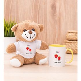 Hediye Dükkanı Kişiye Özel Sevimli Çilekler Sarı Kupa Bardak ve Peluş Ayıcık