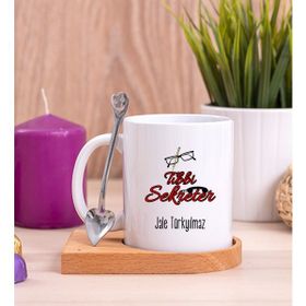 Hediye Dükkanı Kişiye Özel Tıbbi Sekreter Ahşap Altlıklı Kaşıklı Beyaz Kupa Bardak