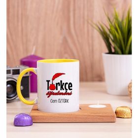 Hediye Dükkanı Kişiye Özel Türkçe Öğretmeni Ahşap Altlıklı Mumlu Sarı Kupa