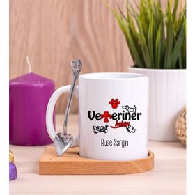 Hediye Dükkanı Kişiye Özel Veteriner Hekim Ahşap Altlıklı Kaşıklı Beyaz Kupa Bardak