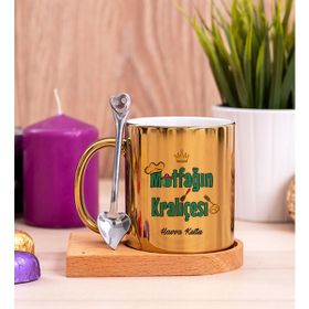 Hediye Dükkanı Mutfağın Kraliçesi Ahşap Altlıklı Kaşıklı Gold Kupa Bardak