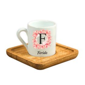 Hediye Rengi İsme Özel Ahşap Tepsili Pembe Çiçek Tasarımlı Fincan