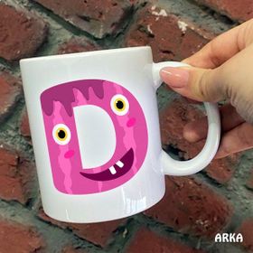 Hediyeci Abla Size Özel Neşeli Çocuk Harfli D Seramik Baskılı Beyaz Kupa Bardak