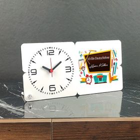 Hediyelen Almanca Öğretmeni Ahşap Masa Saati