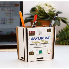 Hediyelen Avukat Sarı Tasarım Duvar Saati