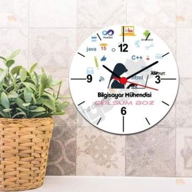 Hediyelen Bilgisayar Mühendisi Baş Örtülü Figür Duvar Saati