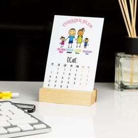 Hediyelen Çekirdek Ailem Duvar Saati