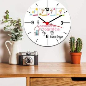Hediyelen Çocukların Fotoğrafcısı Duvar Saati