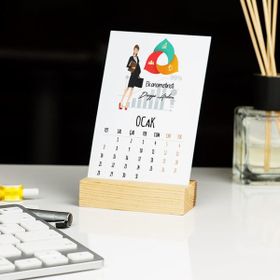 Hediyelen Ekonometrist Duvar Saati