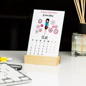 Hediyelen İş Kadını Duvar Saati