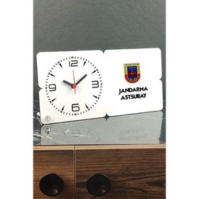 Hediyelen Jandarma Astsubat Ahşap Masa Saati