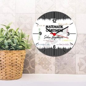 Hediyelen Matematik Öğretmeni Siyah Tasarım Duvar Saati
