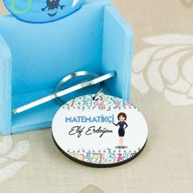 Hediyelen Matematikçi Kadın Figür Duvar Saati