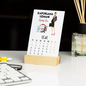 Hediyelen Raporlama Uzmanı Kadın Figür Duvar Saati