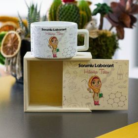 Hediyelen Sorumlu Laborant Kahve Fincanı