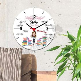 Hediyelen Türkolog ve Edebiyat Öğretmenine Hediye Duvar Saati