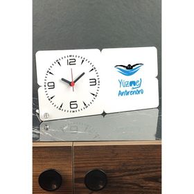 Hediyelen Yüzme Antrenörü Ahşap Masa Saati