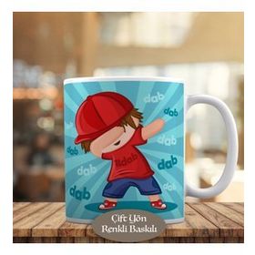 HEDIYELIK-863904 Kırmızı Şapkalı Dabbing Yapan Çocuk Kupa Bardak