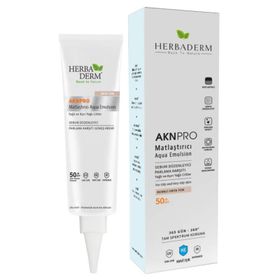 Herbaderm Aknpro Tam Spektrum Koruma Yağlı Cilt İçin Açık Ton Nemlendirici
