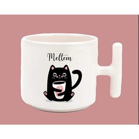 Hesaplısı Burada Kedi Figürlü Isimli Baskılı T Kulplu Beyaz Kupa Bardak