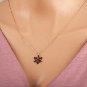 Himarry 925 Ayar Gümüş Rose Siyah Taşlı Kar Tanesi Kadın Kolye
