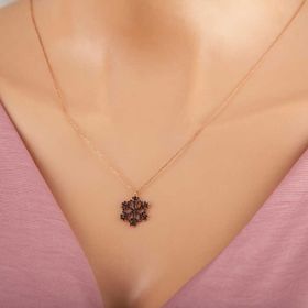 Himarry 925 Ayar Gümüş Rose Siyah Taşlı Kar Tanesi Kadın Kolye