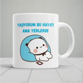 Hobi Shop Yaşıyorum Bu Hayatı Ama Yerlerde Baskılı Beyaz Kupa Bardak